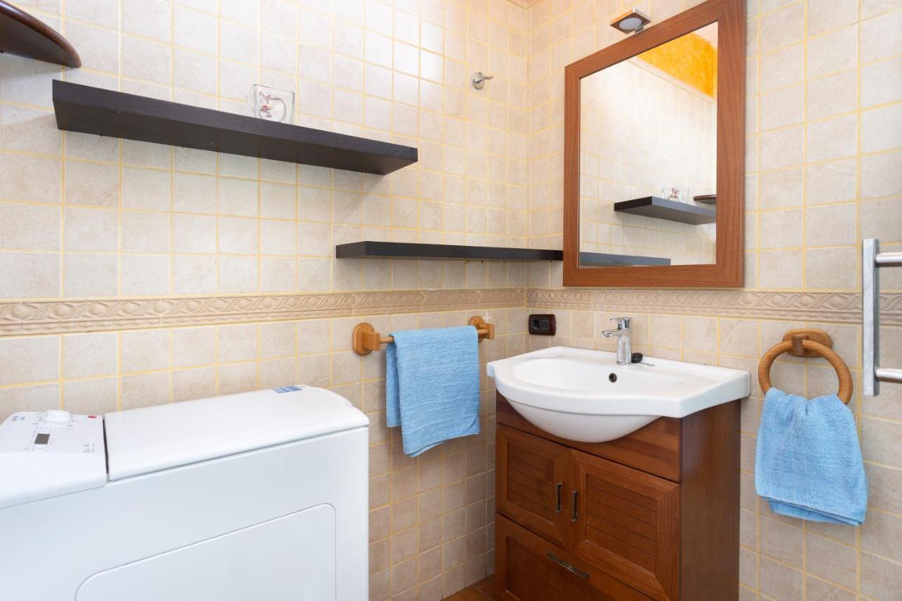 Apartamento En Primera Linea De Playa Con Aire Acondicionado Arona  Exterior photo